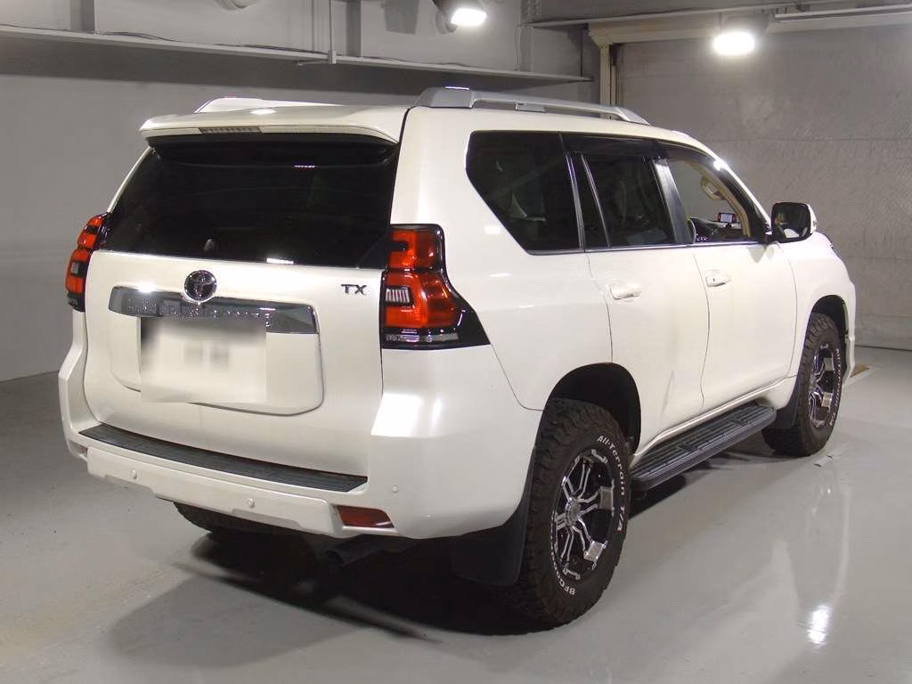 TOYOTA LAND CRUISER PRADO