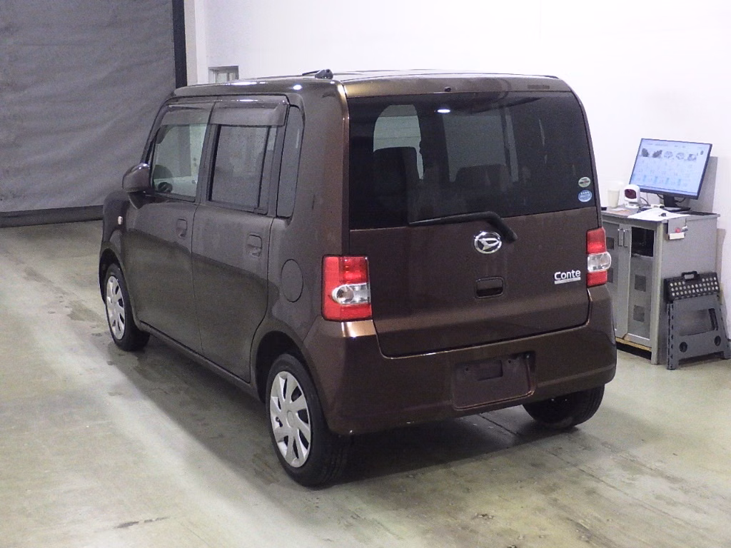 DAIHATSU MOVE CONTE