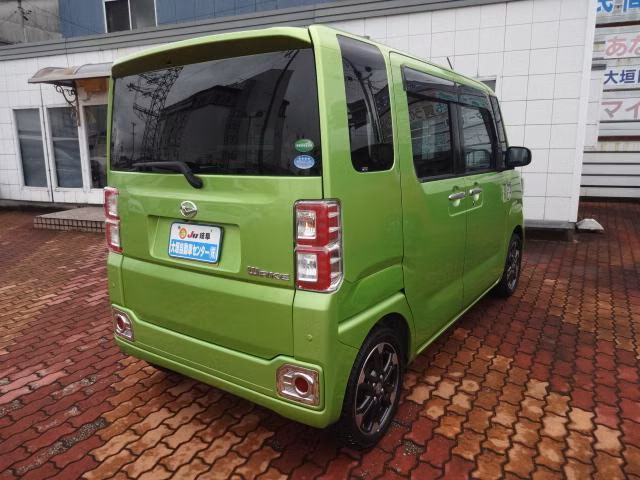 DAIHATSU WAKE
