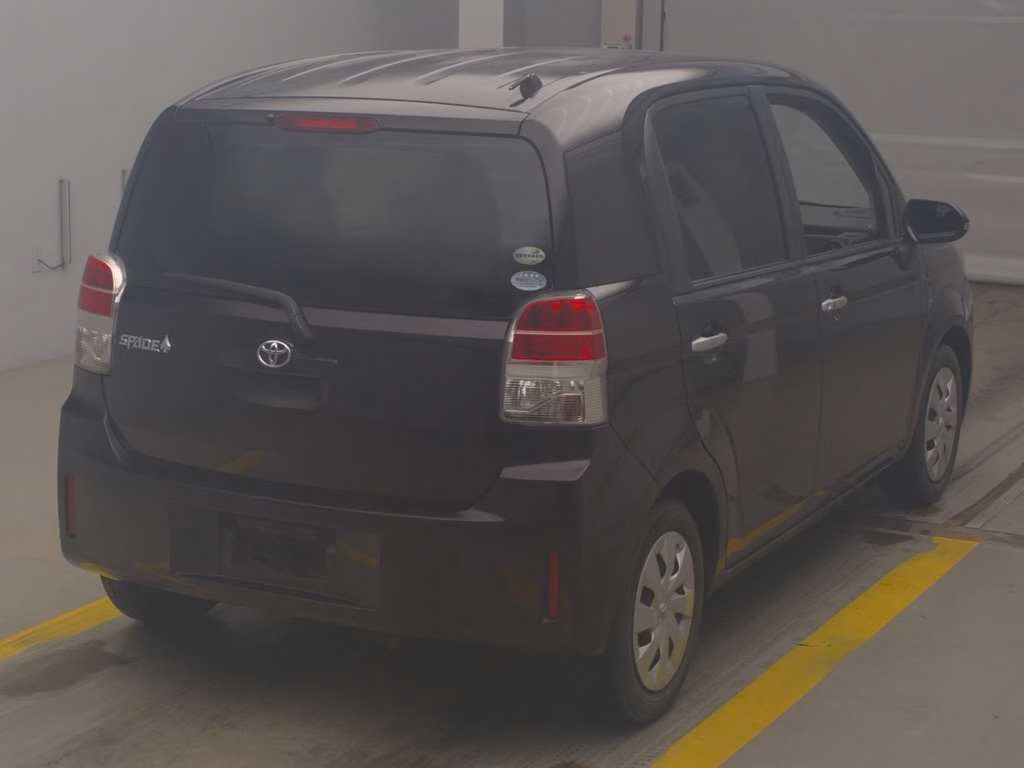 TOYOTA SPADE