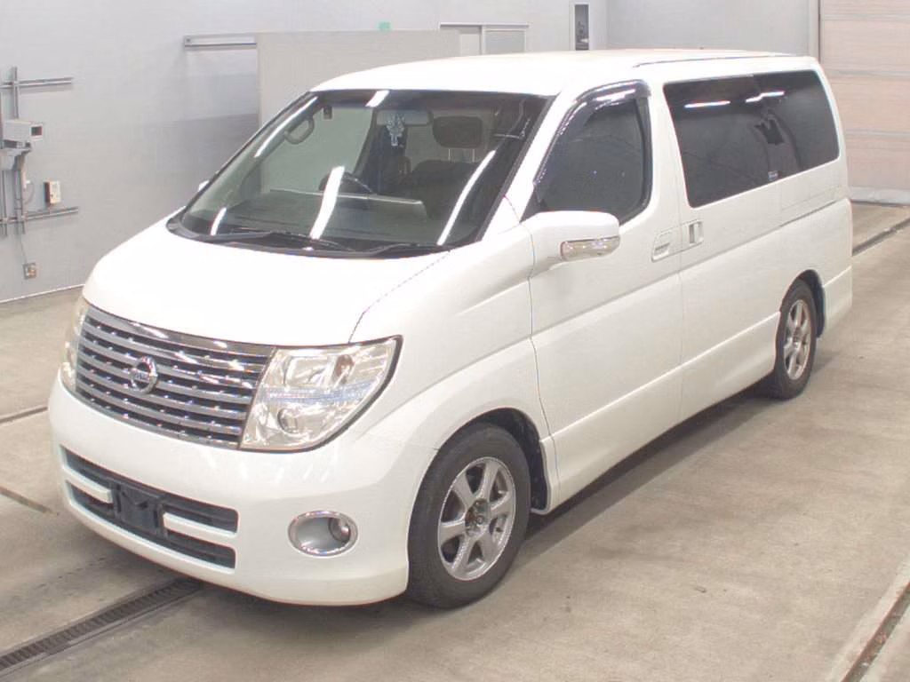 NISSAN ELGRAND
