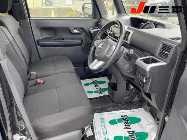DAIHATSU WAKE