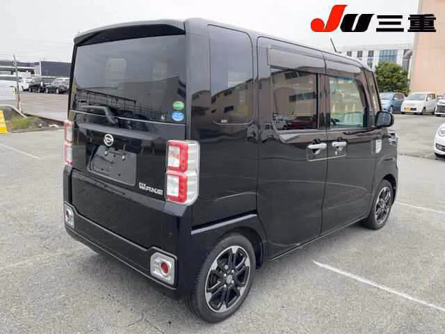 DAIHATSU WAKE
