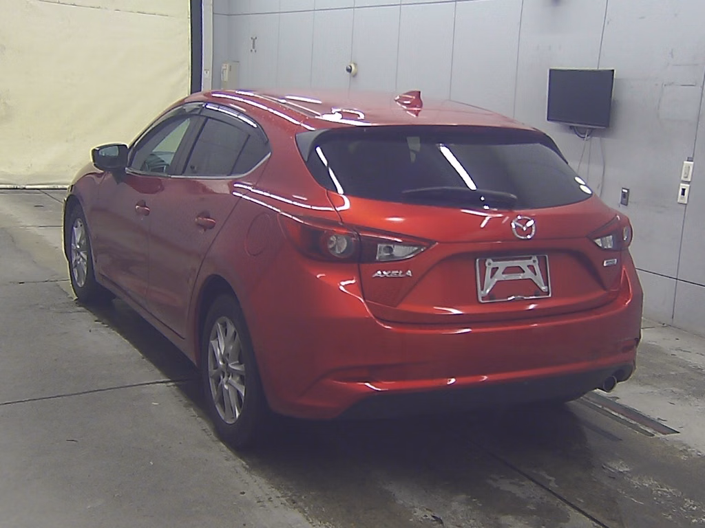 MAZDA AXELA