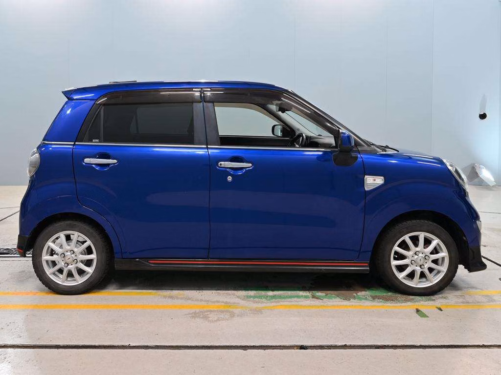 DAIHATSU CAST