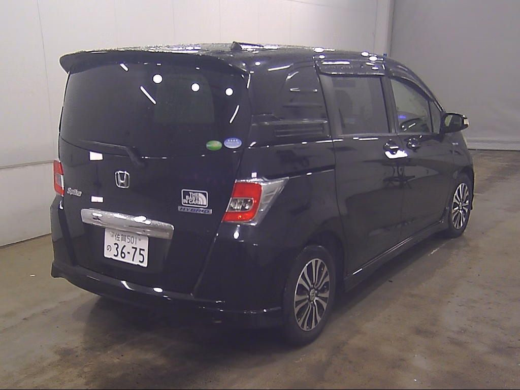 HONDA FREED SPIKE