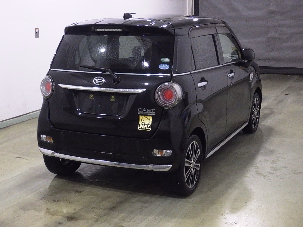 DAIHATSU CAST