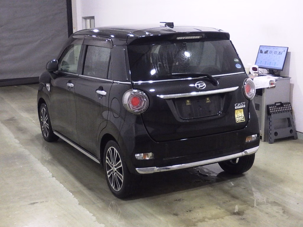 DAIHATSU CAST