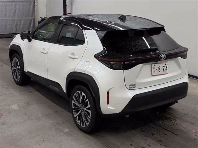 TOYOTA YARIS CROSS
