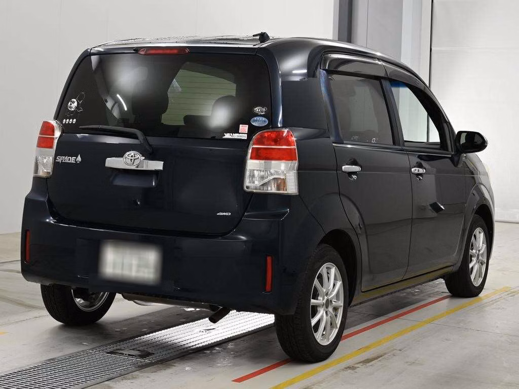 TOYOTA SPADE
