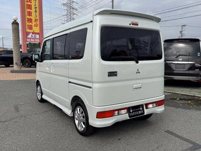 MITSUBISHI TOWN BOX