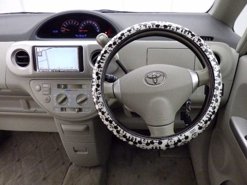 TOYOTA PORTE