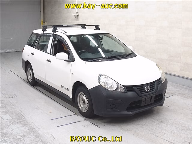 Nissan AD