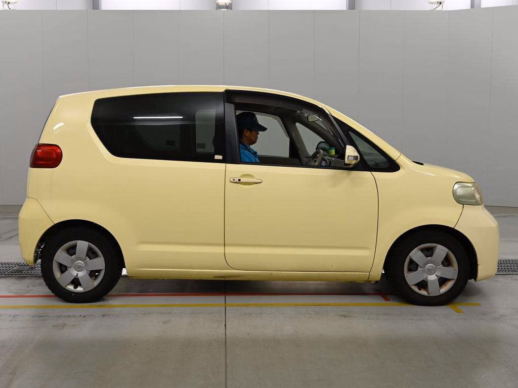 TOYOTA PORTE