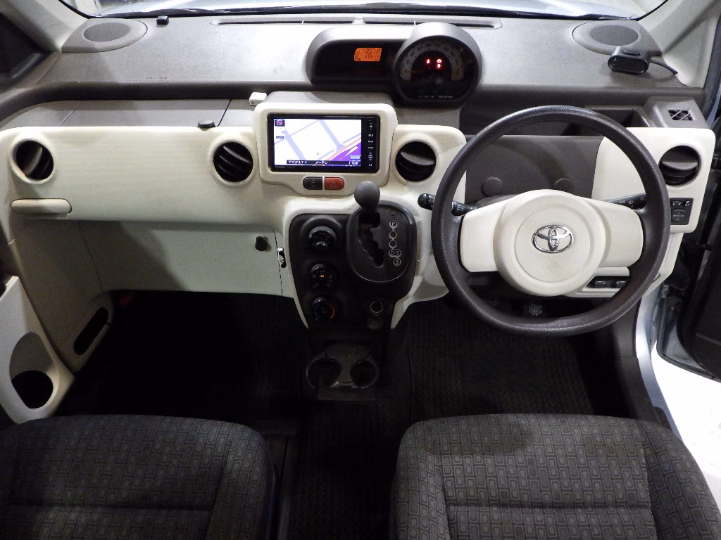 TOYOTA SPADE