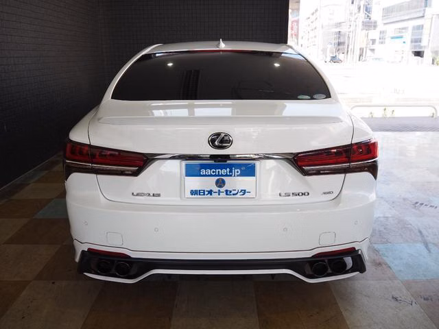 Lexus LS500