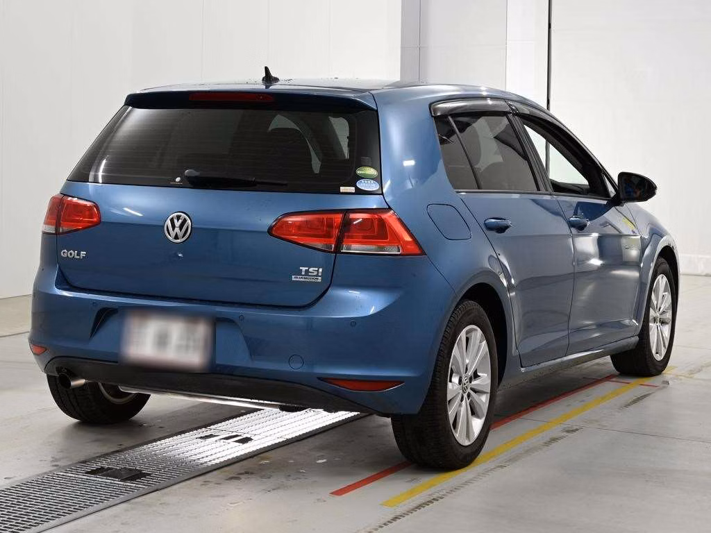 VOLKSWAGEN GOLF