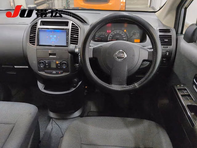 NISSAN LAFESTA