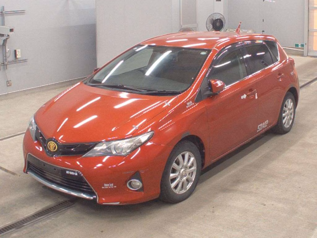 TOYOTA AURIS