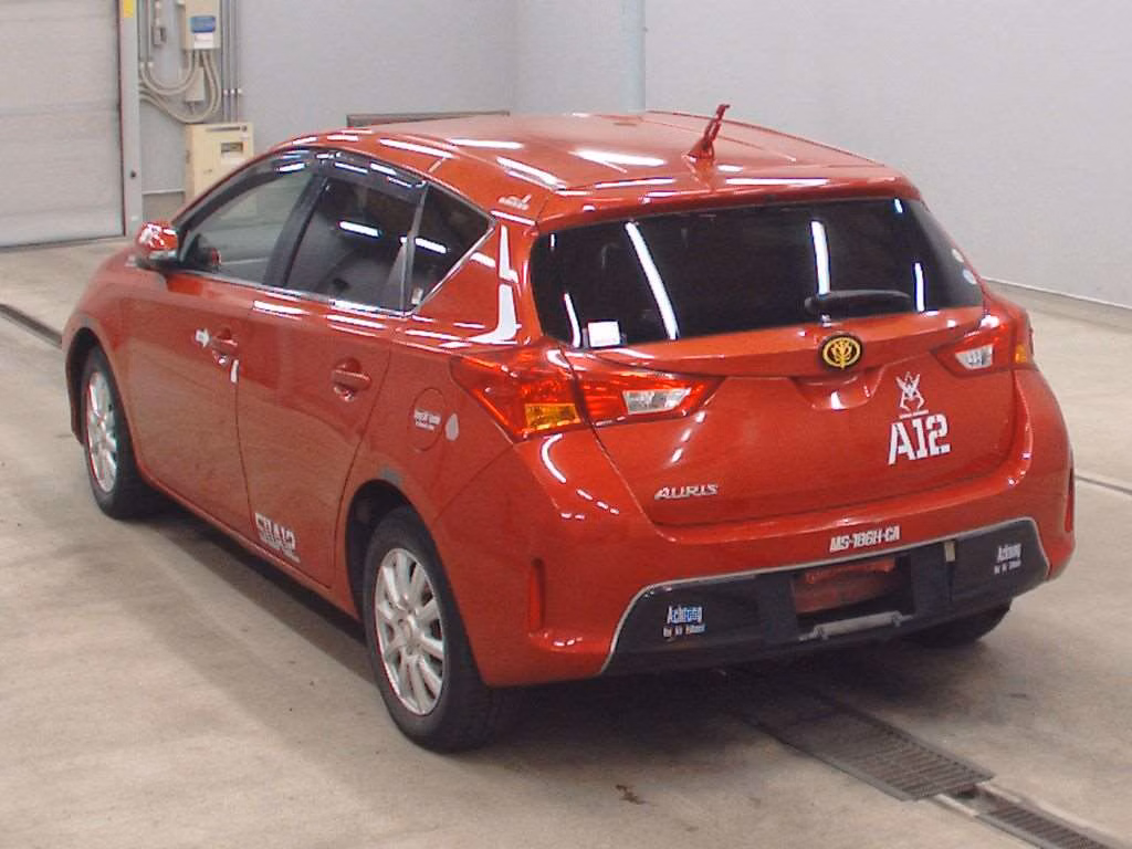 TOYOTA AURIS