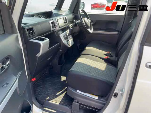 DAIHATSU WAKE