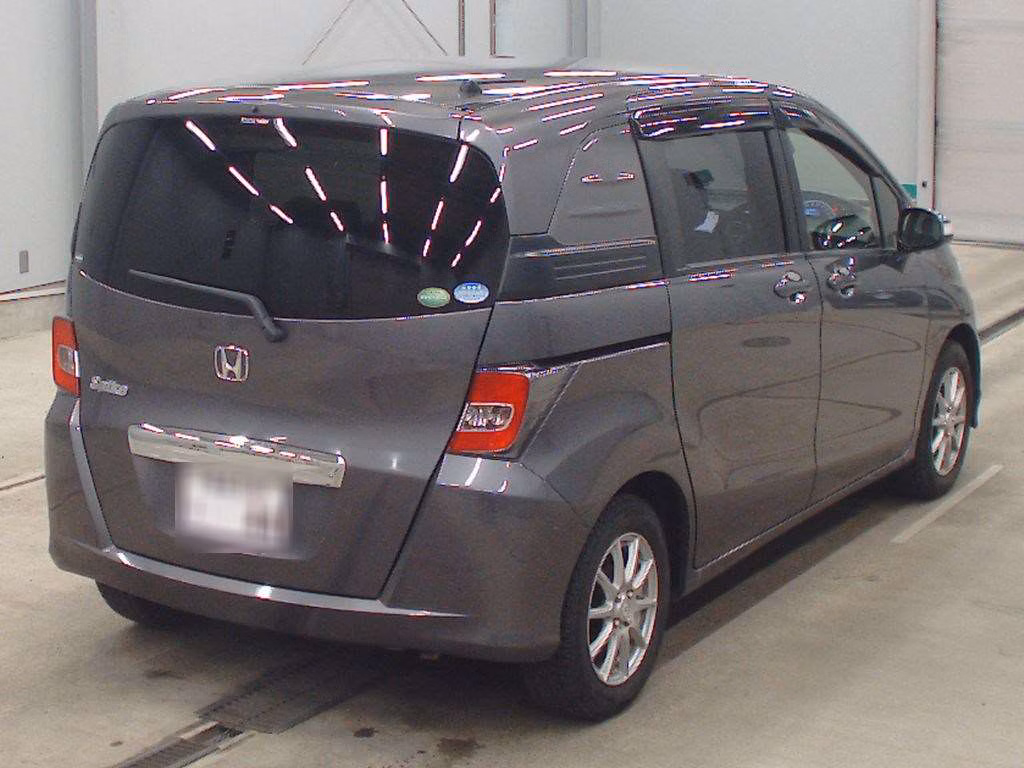 HONDA FREED SPIKE