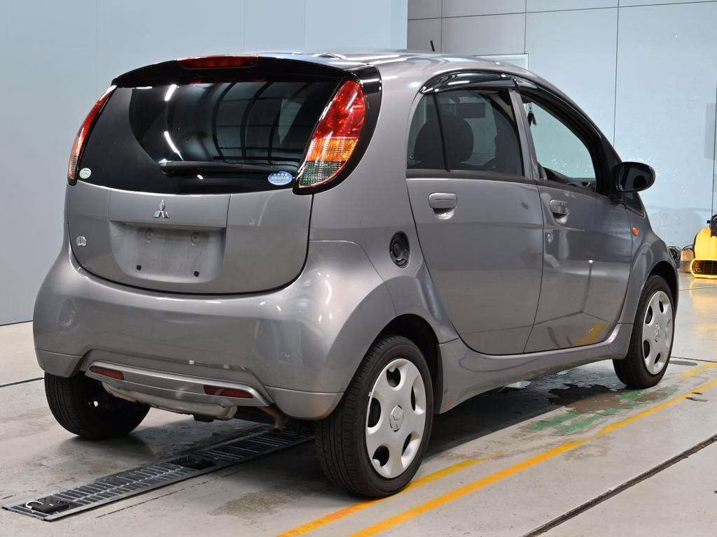 MITSUBISHI I