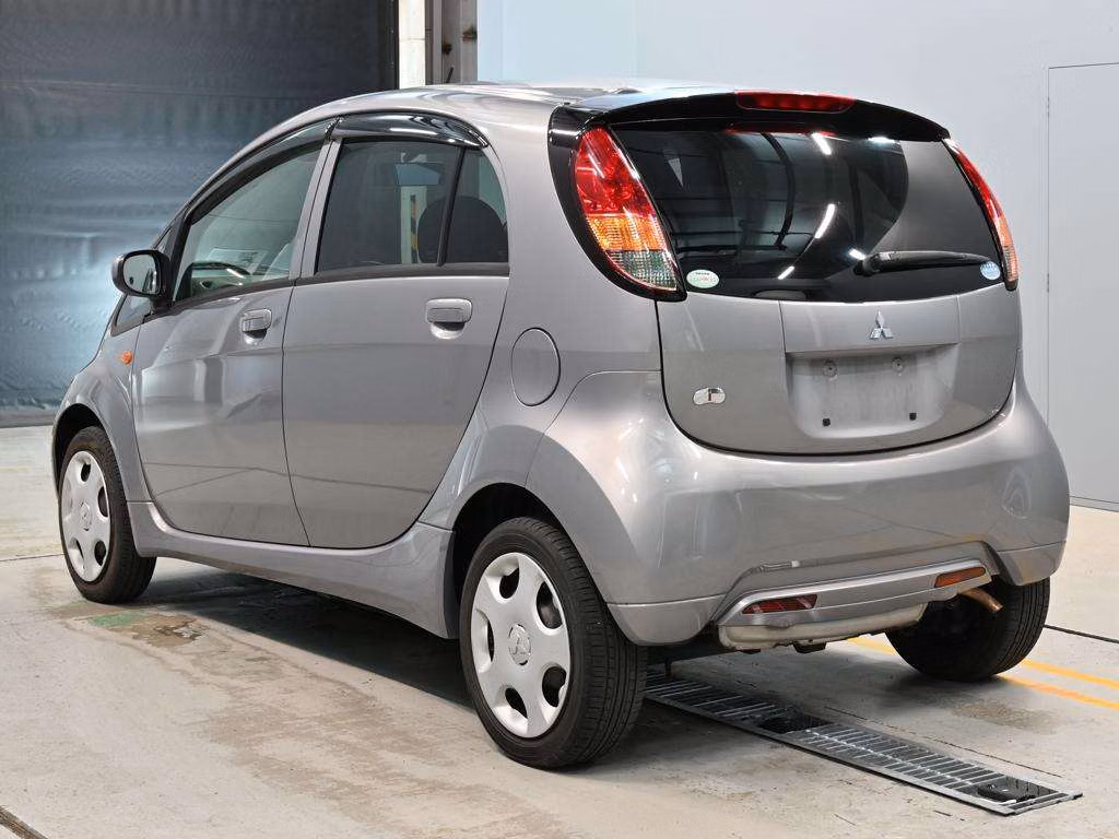 MITSUBISHI I