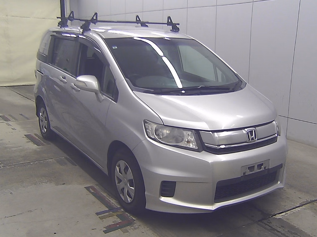 HONDA FREED SPIKE