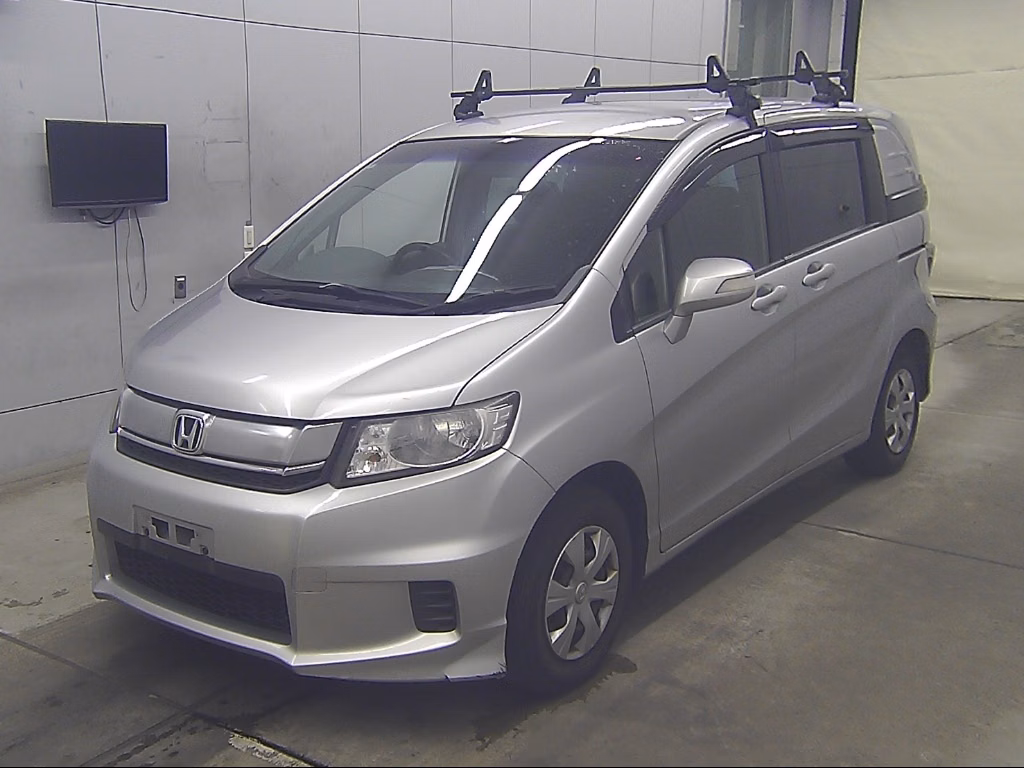 HONDA FREED SPIKE