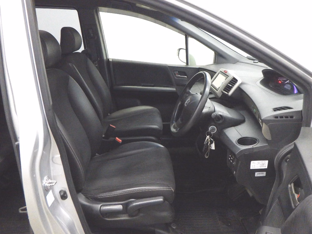 HONDA FREED SPIKE
