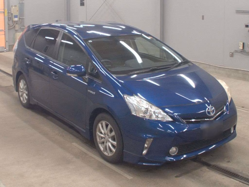 TOYOTA PRIUS ALPHA