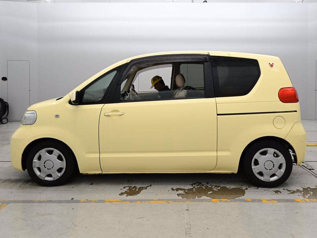 TOYOTA PORTE