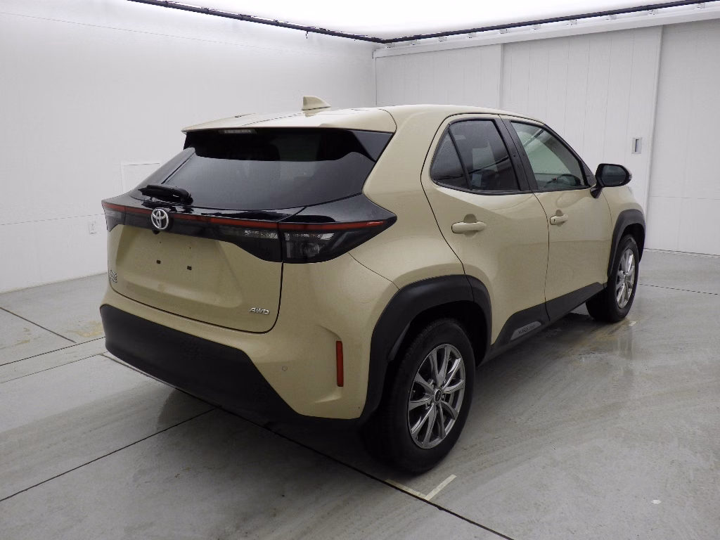 TOYOTA YARIS CROSS