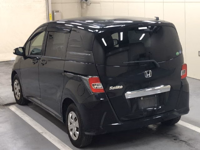 HONDA FREED SPIKE