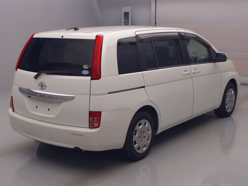 TOYOTA ISIS