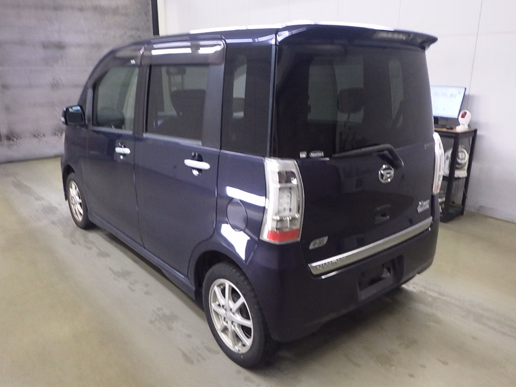 DAIHATSU TANTO EXE
