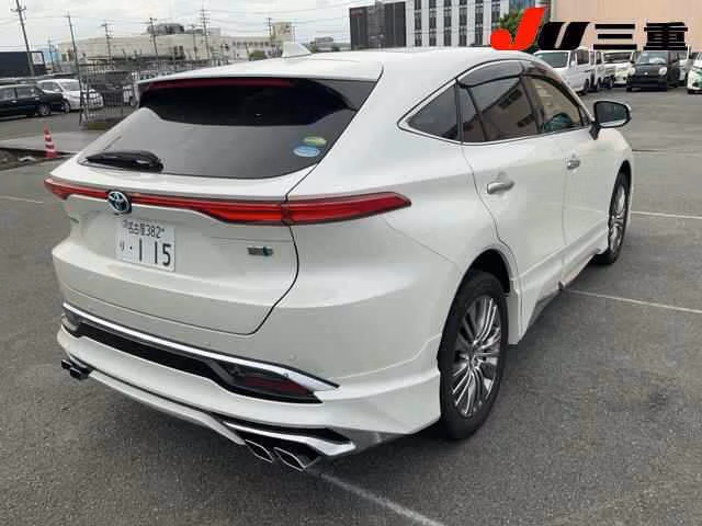 TOYOTA HARRIER