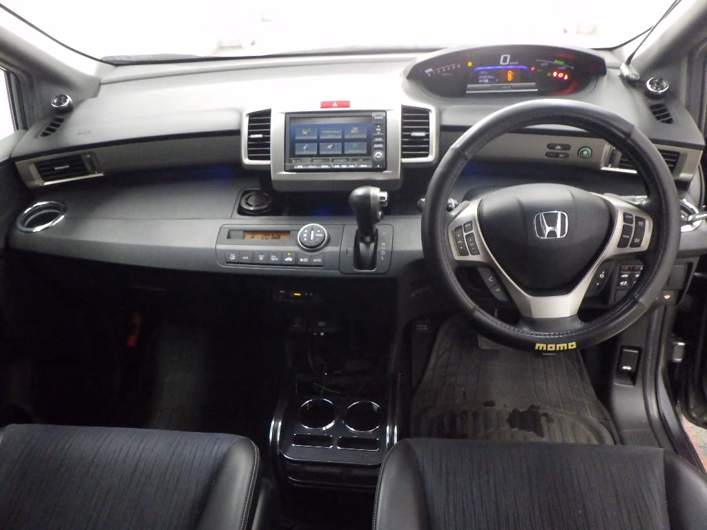 HONDA FREED SPIKE
