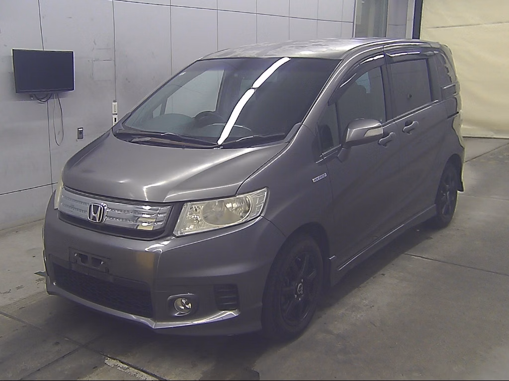 HONDA FREED SPIKE