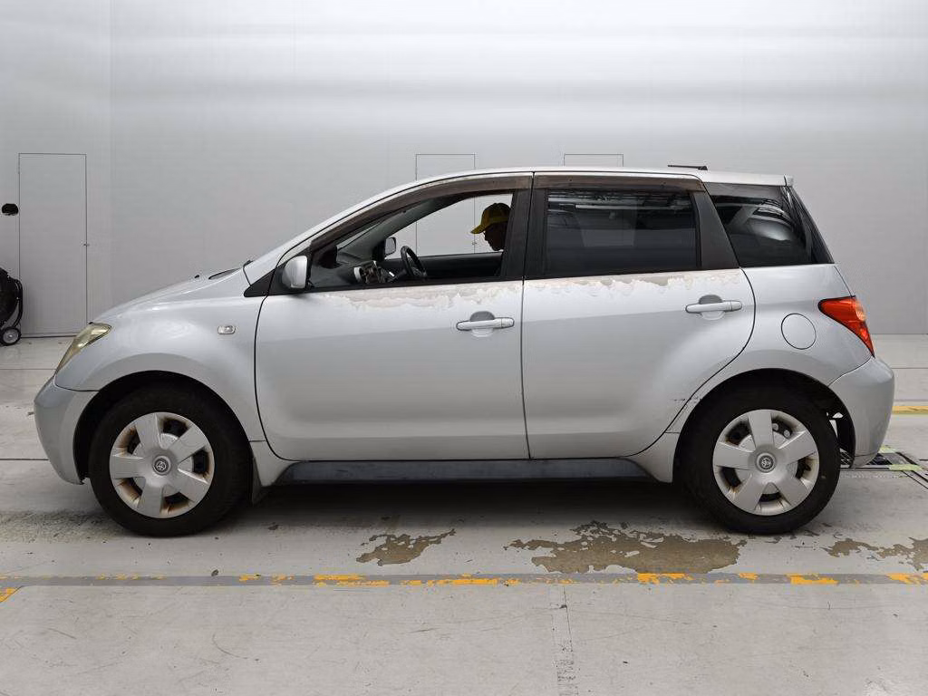 TOYOTA IST