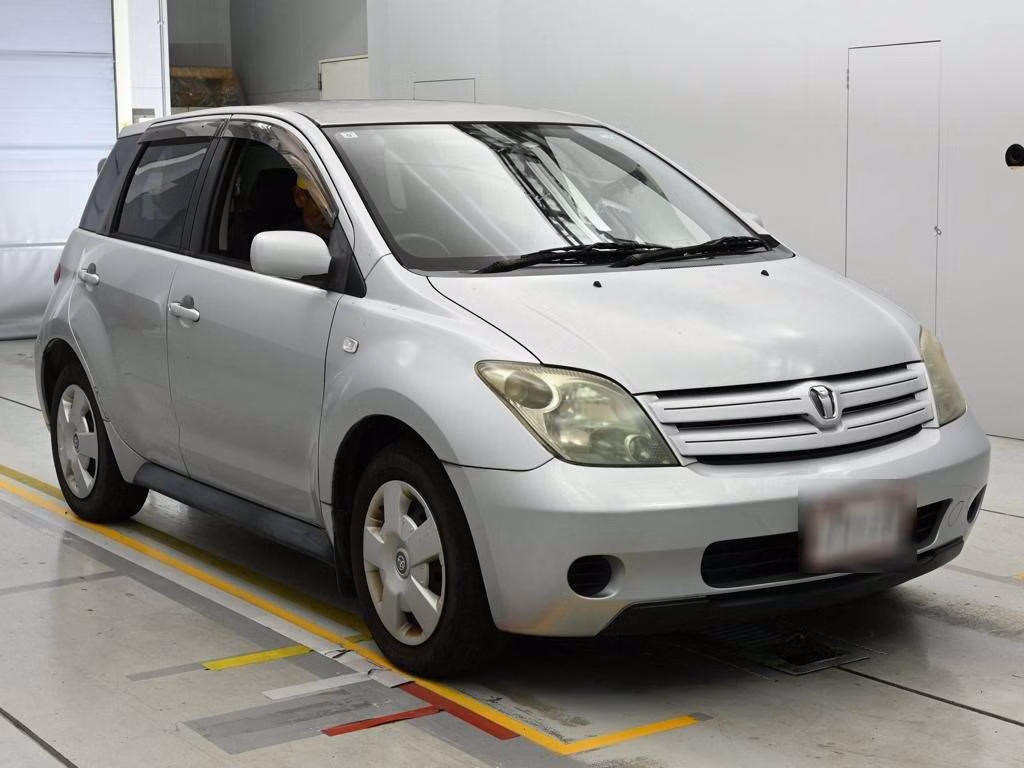 TOYOTA IST