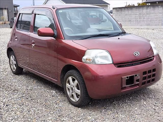 Daihatsu Esse