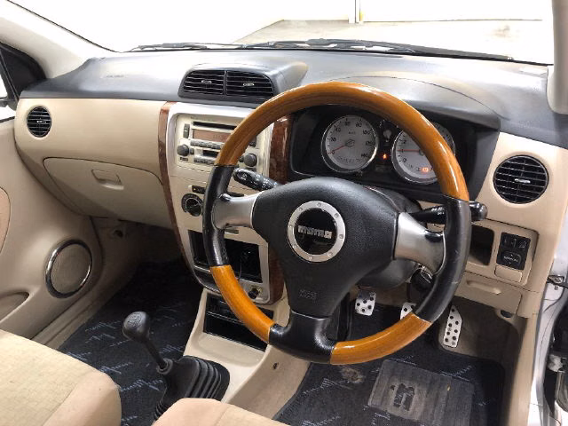 DAIHATSU MIRA AVY
