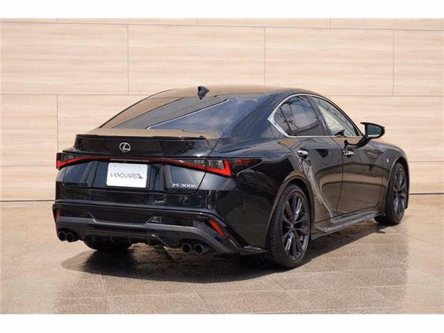 Lexus IS300h
