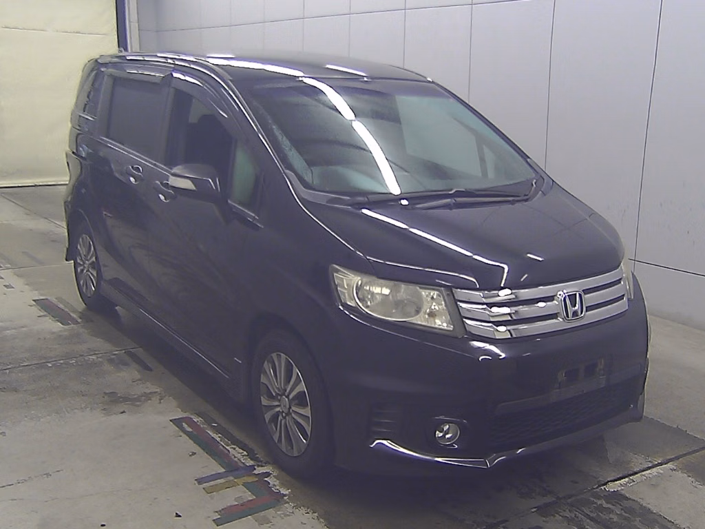 HONDA FREED SPIKE