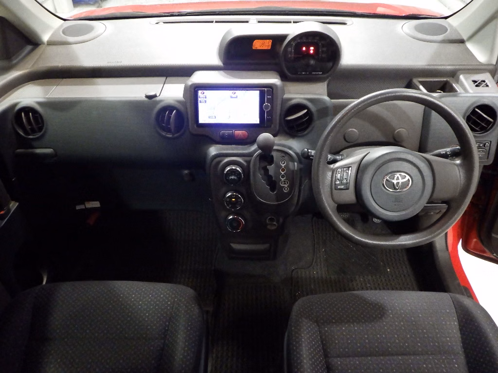 TOYOTA SPADE
