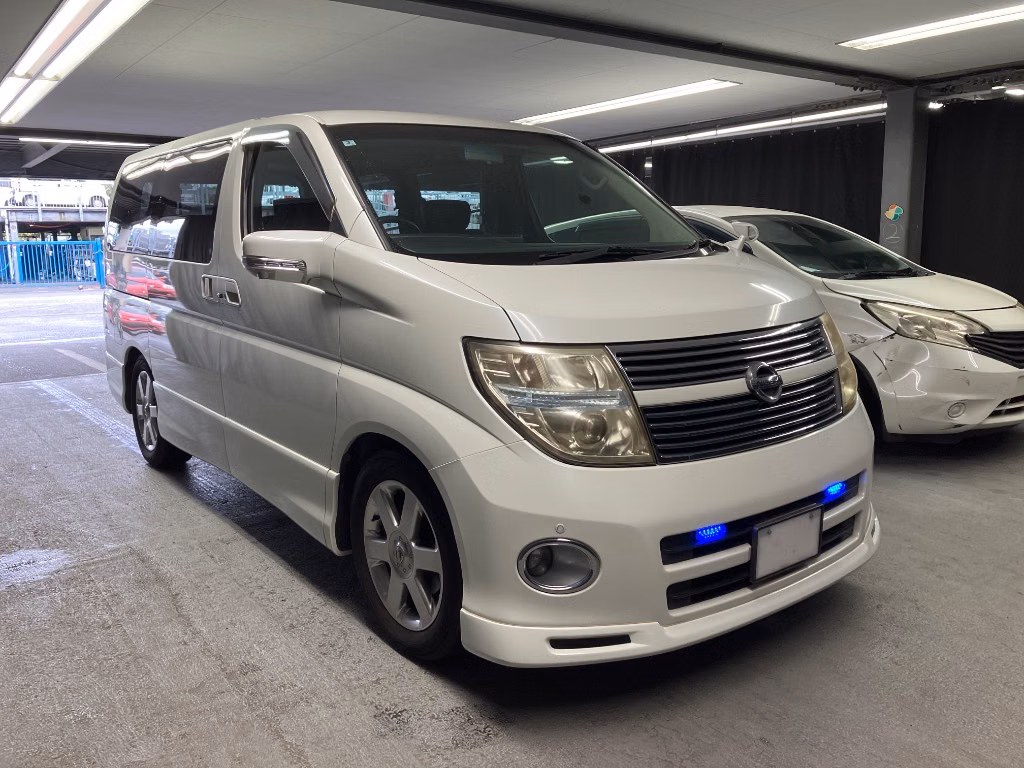 NISSAN ELGRAND