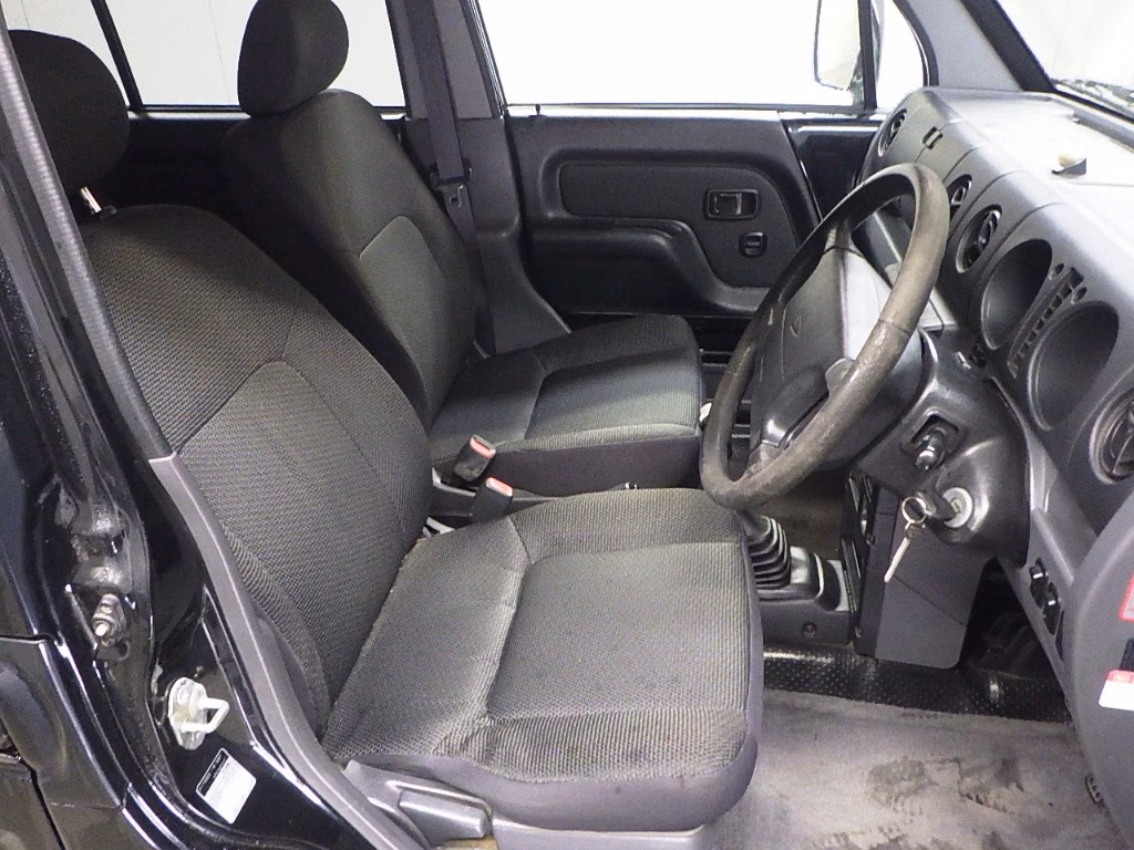DAIHATSU NAKED