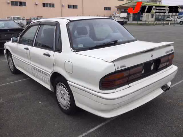 Mitsubishi Galant